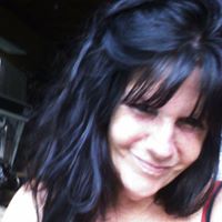 Suzanne Cross Photo 19