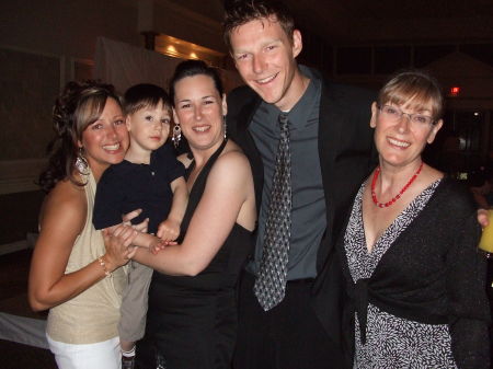 Judy Lewis Photo 18