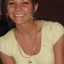 Sara Bell Photo 35