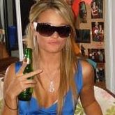 Alexandra Yates Photo 25