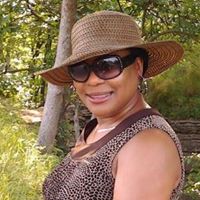 Michelle Traylor Photo 24