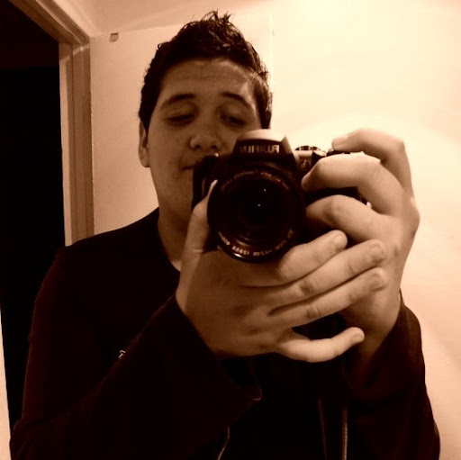 Andres Robles Photo 38