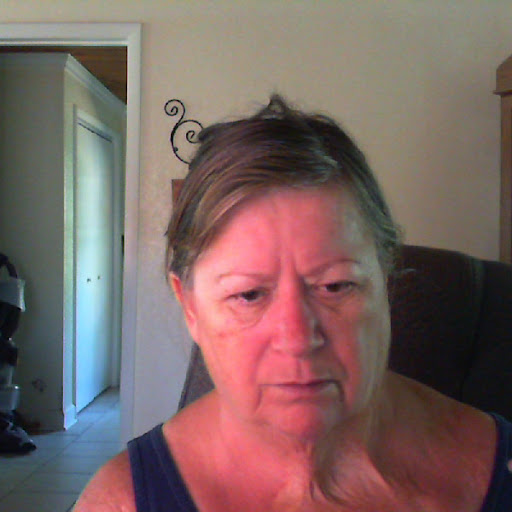 Sue Knight Photo 24