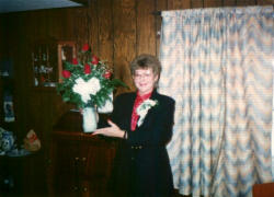 Connie Livingston Photo 35