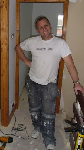 Robert Hamer Photo 23