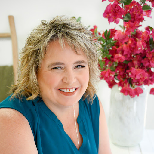 Amy Atkinson Photo 38