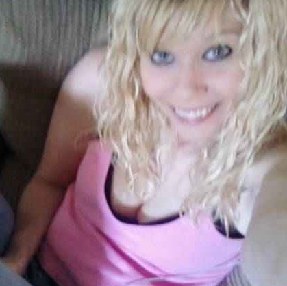 Kimberly Hutton Photo 27