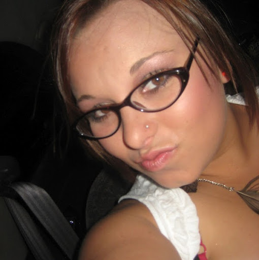Erica Hoskins Photo 6