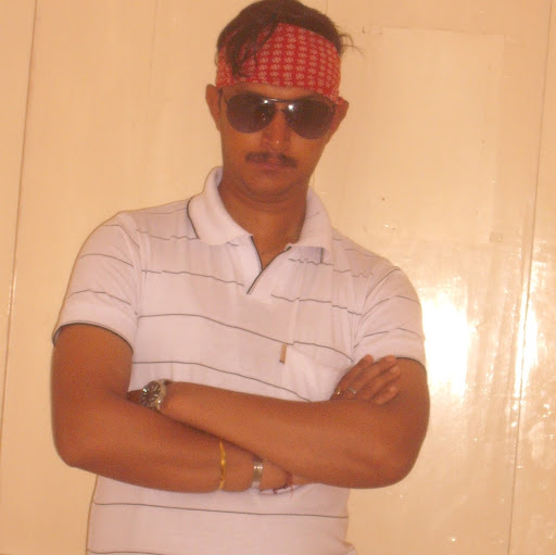 Neil Gupta Photo 11