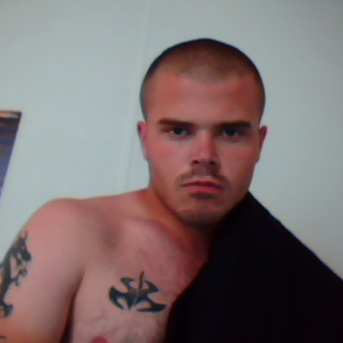 Aaron Hardy Photo 37