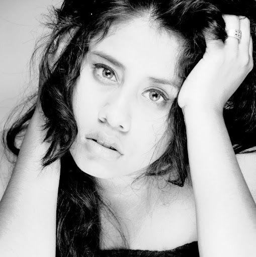 Linda Gutierrez Photo 42