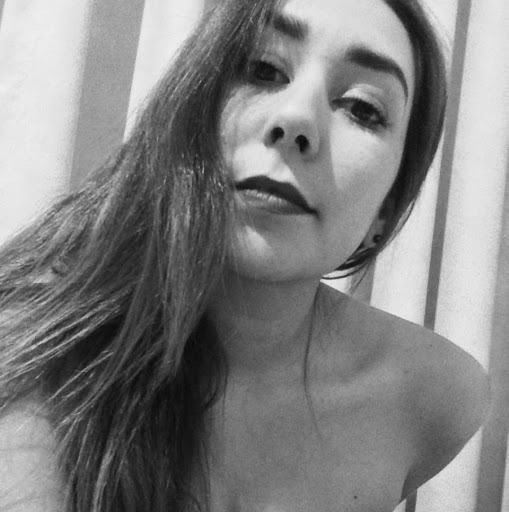 Karla Aguilar Photo 18