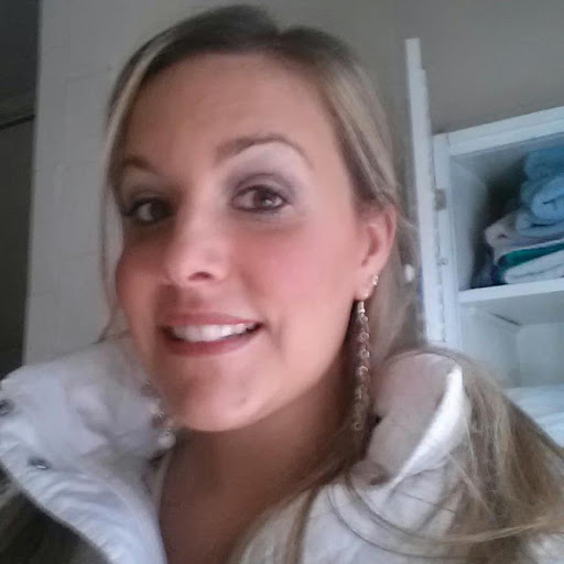 Lisa Gates Photo 44