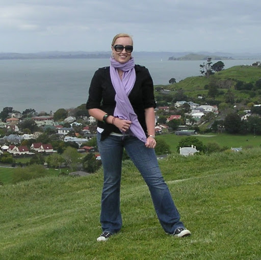 Laura Foster Photo 23