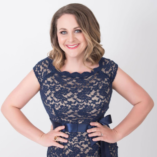 Amy Walker Photo 43