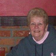 Stephanie Bennett Photo 22