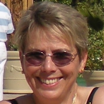 Valerie Lowe Photo 33