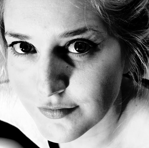 Emily Rose Photo 48
