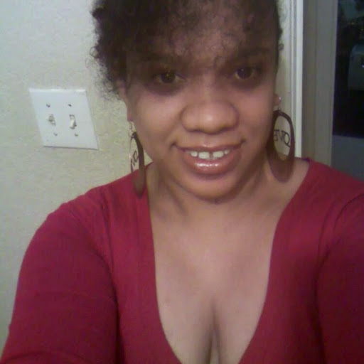 Christine Bloom Photo 26