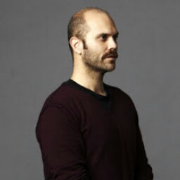 Aaron Thomas Photo 17