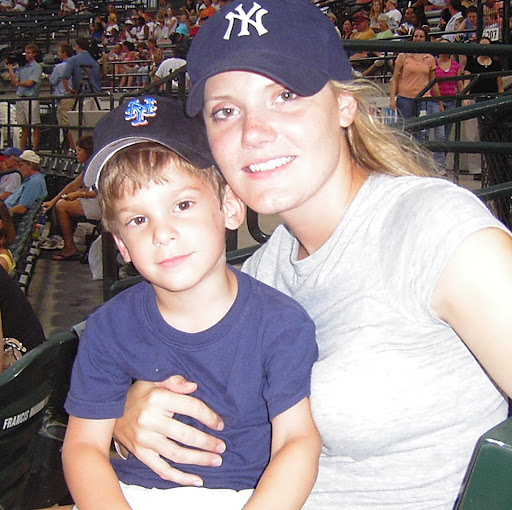 Elizabeth Stearns Photo 12