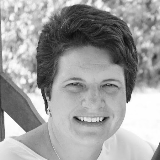 Julie Decker Photo 27