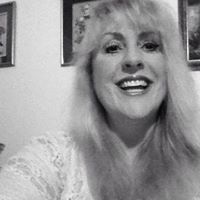 Paula Bean Photo 38