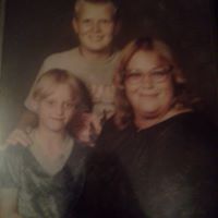 Connie Thacker Photo 11