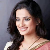 Sampada Deshpande Photo 5