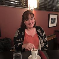 Julie Lynch Photo 36