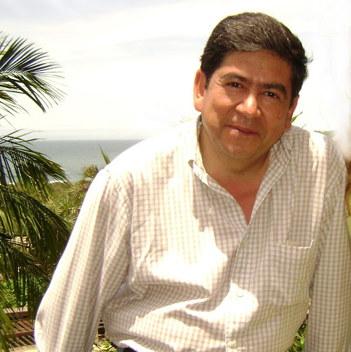 Roberto Espinosa Photo 31