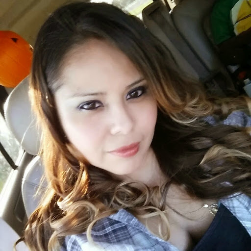 Erika Gomez Photo 30