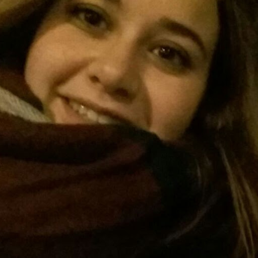 Andrea Campos Photo 15
