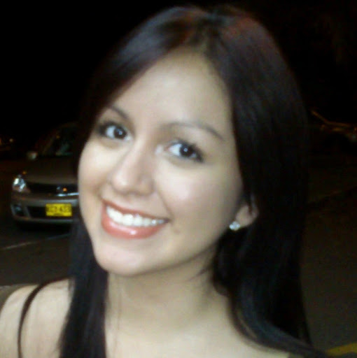 Erika Fuentes Photo 18