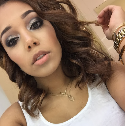 Jana Rodriguez Photo 34