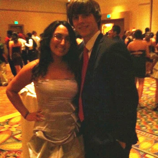 Cynthia Flores Photo 26