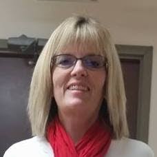 Michelle Leary Photo 22
