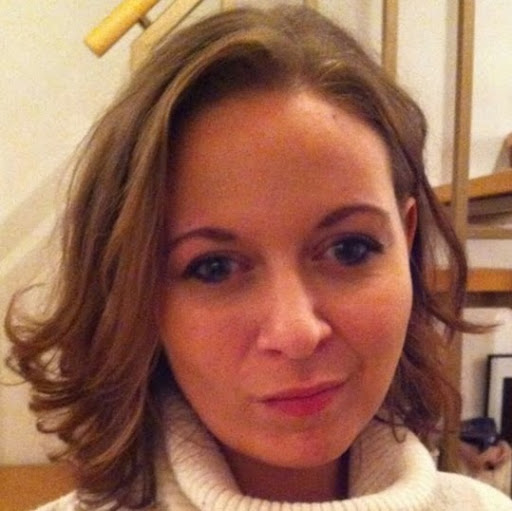 Christina Schroeder Photo 15