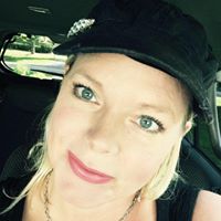 Jennifer Hinze Photo 10