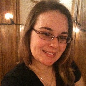 Danielle Pilon Photo 24