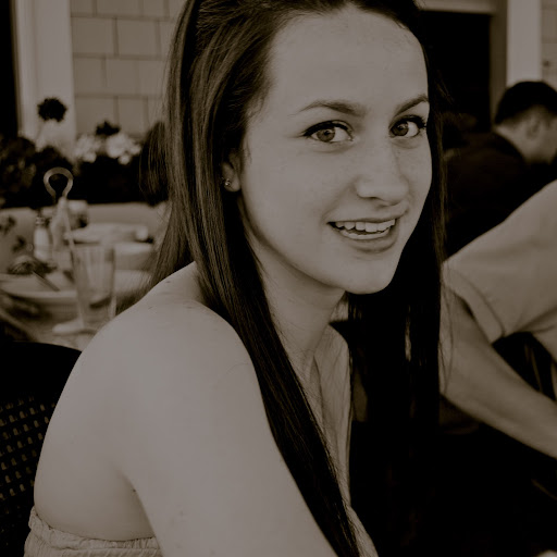 Elizabeth Carey Photo 19