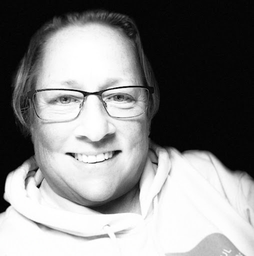 Susan Carlson Photo 35