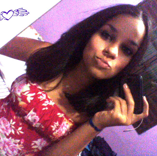 Isabella Costa Photo 8