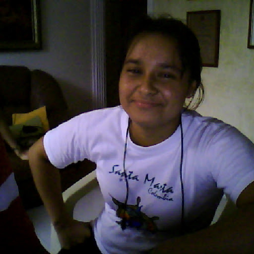 Luz Almanzar Photo 4