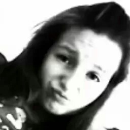 Emily Curtis Photo 23