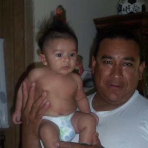 Roberto Escobedo Photo 29