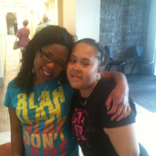 Sarah Lofton Photo 18