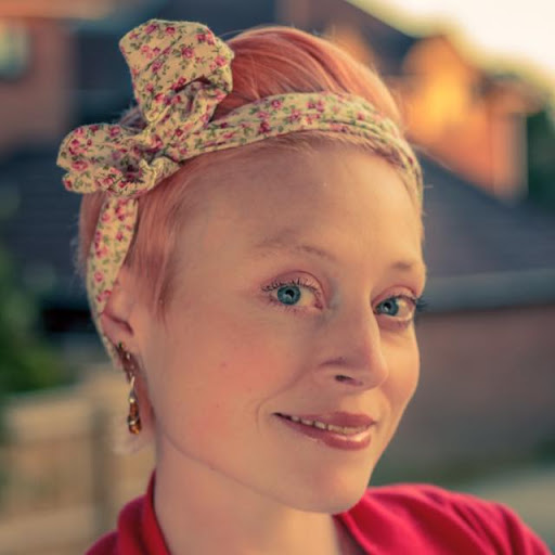 Angela Barnard Photo 14