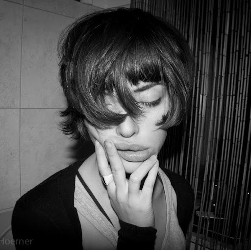 Julia Morrison Photo 44