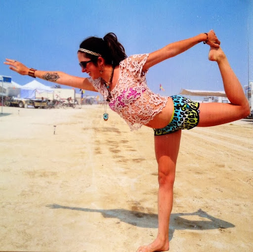 Julie Mcmahon Photo 32